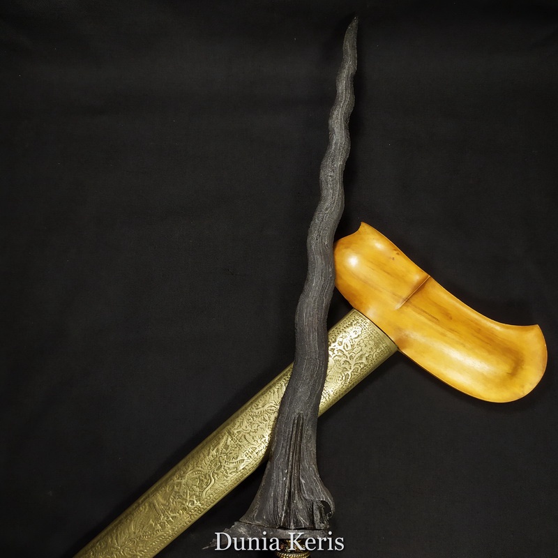 Keris Sepuh Parungsari Pamor Singkir Antik