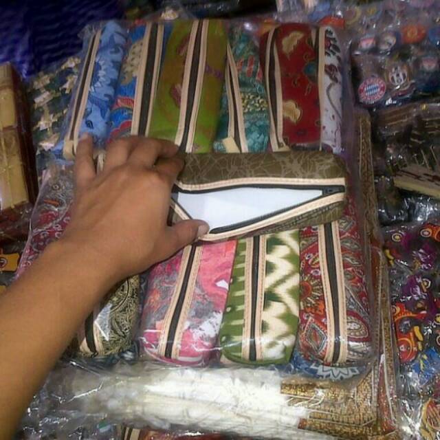 

Souvenir tempat pensil