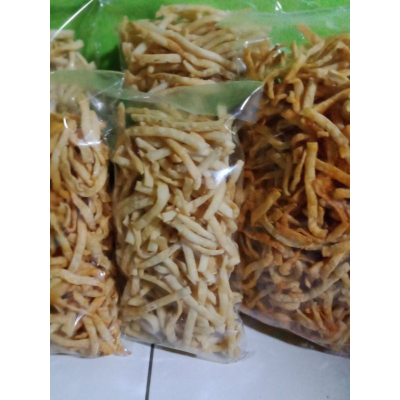 

Cemilan/Sistik Daun Bawang/Sistik 1kg