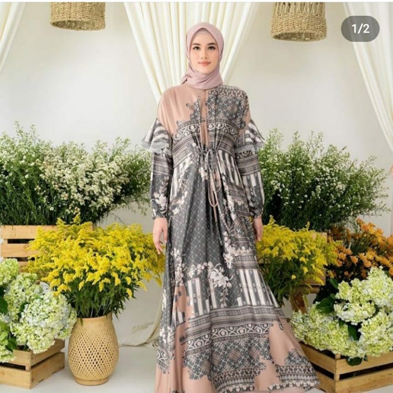 Jeumpa Kaftan Wearing Klamby