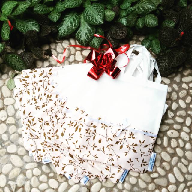 

Ready stock totebag goodie bag souvenir