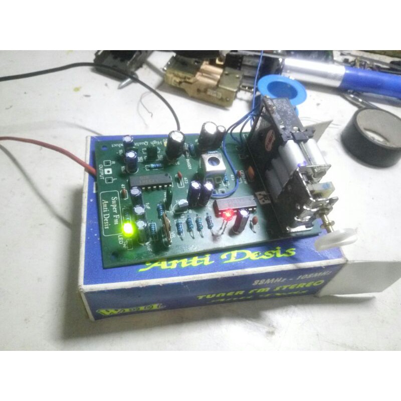 TUNER FM setereo antidesis kondisi barang baru (pcb dan tuner head baru)stok lama