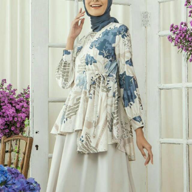 Melati Blouse by Wearingklamby