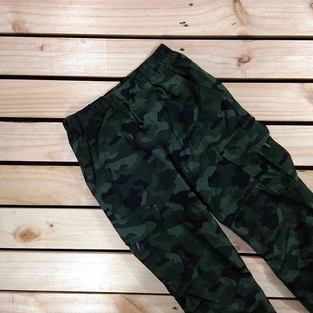 Uniqlo camo army