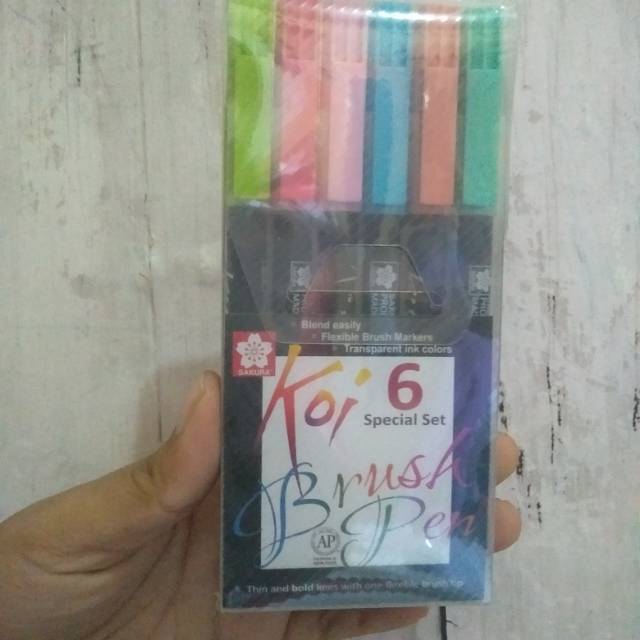 

KOI BRUSH PEN 6 SPESIAL SET