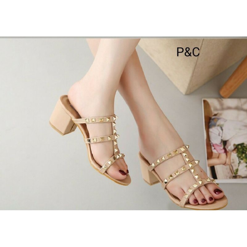 PUMP HEELS VALENTINO STUDD IMPORT WANITA MURAH