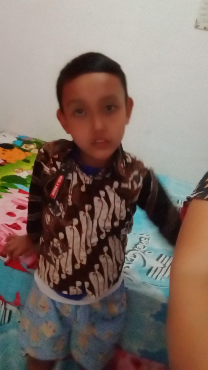 Couple Batik Keluarga Anak Ayah Dan Ibu / Atasan Batik Lengan Panjang / Kemeja Batik Pria Dan Wanita