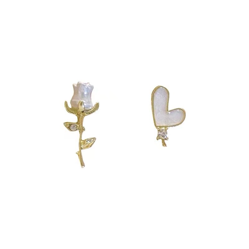 Anting Stud Bentuk Hati Warna Rose Gold Untuk Wanita