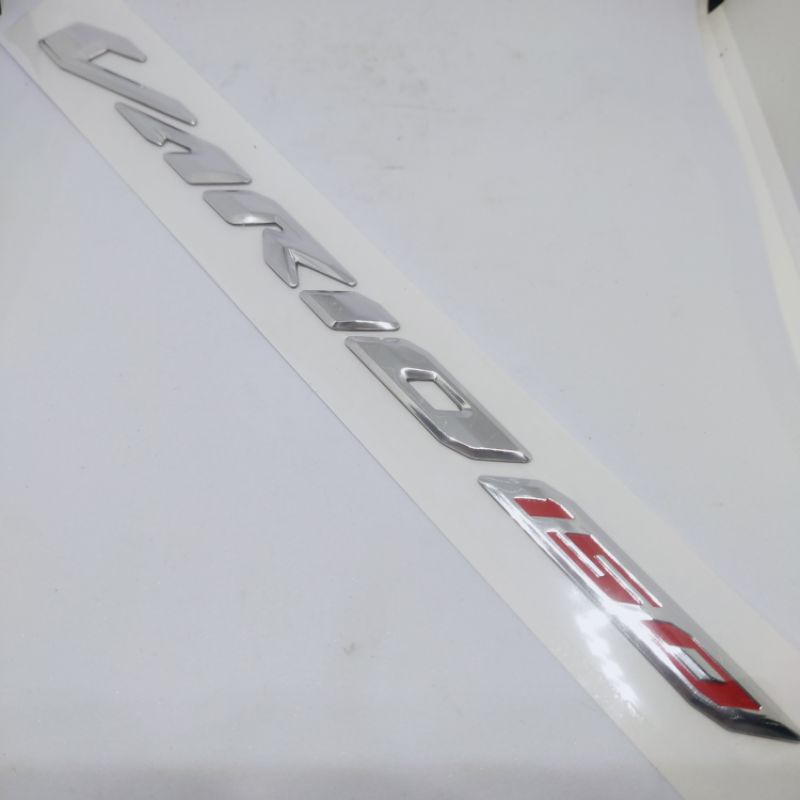 Logo emblem 3D timbul set kanan kiri vario 150 chrome merah asli ori original