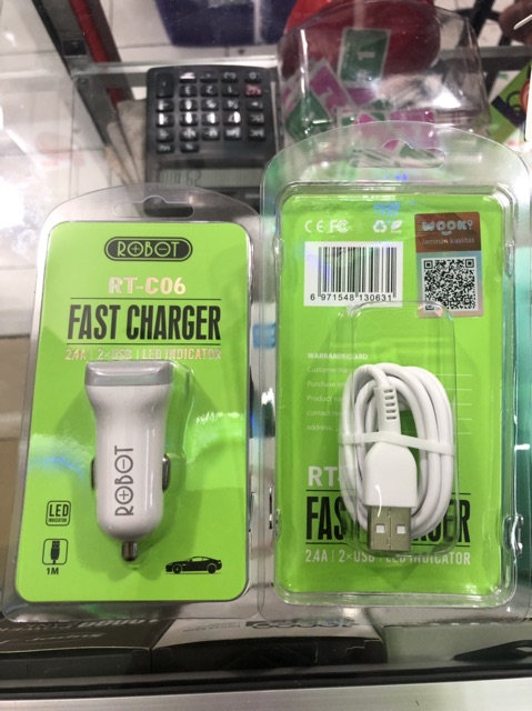 Saver Mobil casan Mobil Robot RT-C06 Fast Charger 2,4A Original Garansi 1Tahun Resmi