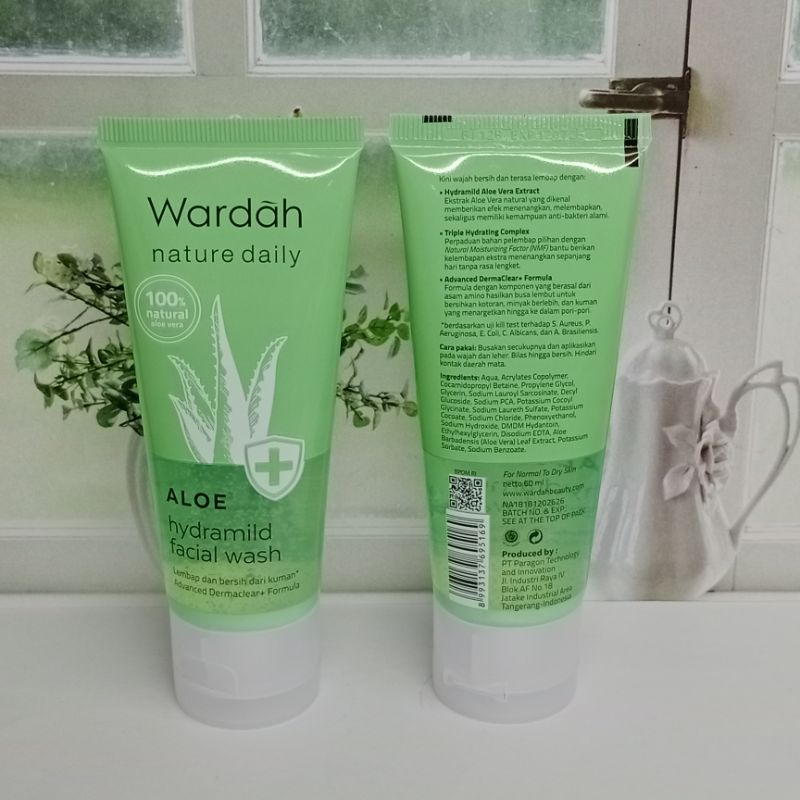 Wardah Nature Daily Aloe Hydramild Facial Wash 60ml