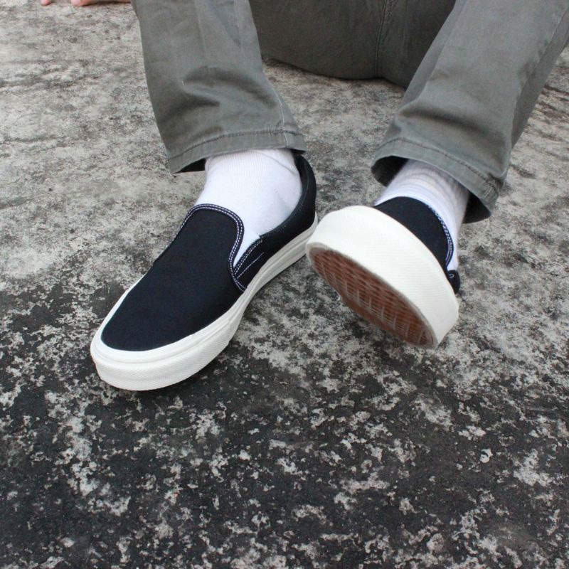 SEPATU POLOS SLIP ON NO BRAND TOP SELLER / Slip on terlaris