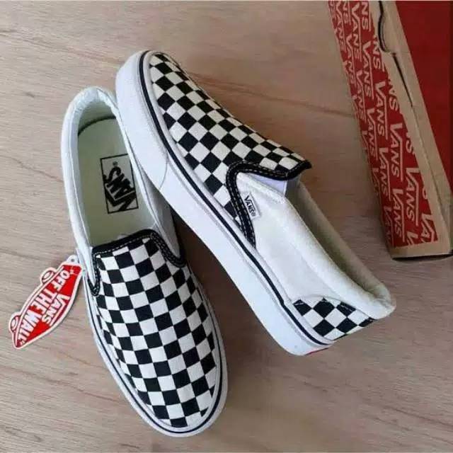 SEPATU_VANS_SELIP ON MOTIP CATUR PUTIH. CWE.CWO GRADE ORI..FREE KAOS KAKI-1