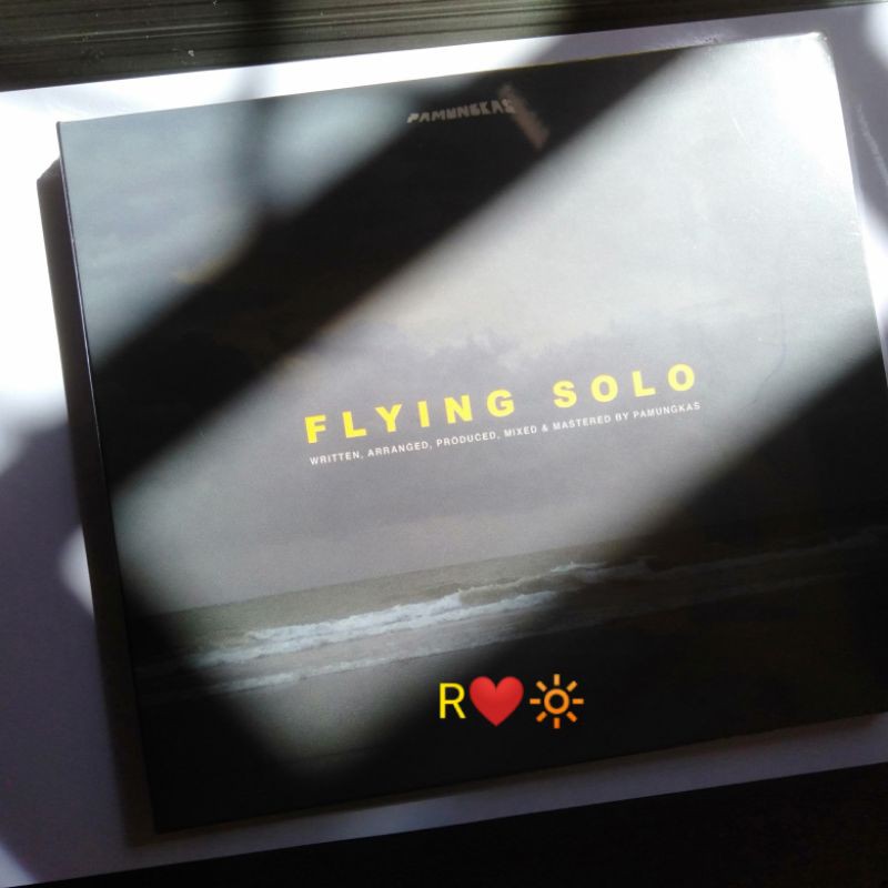 CD FLYING SOLO - ORIGINAL ALBUM by PAMUNGKAS