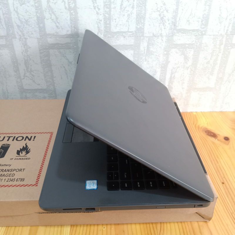 Laptop HP 240 G7 Cor i5-7200U Gen 7 Ram 4GB HDD 1TB Vga HD Graphic 620 Windos 10 Body bezeles Mulus super slim