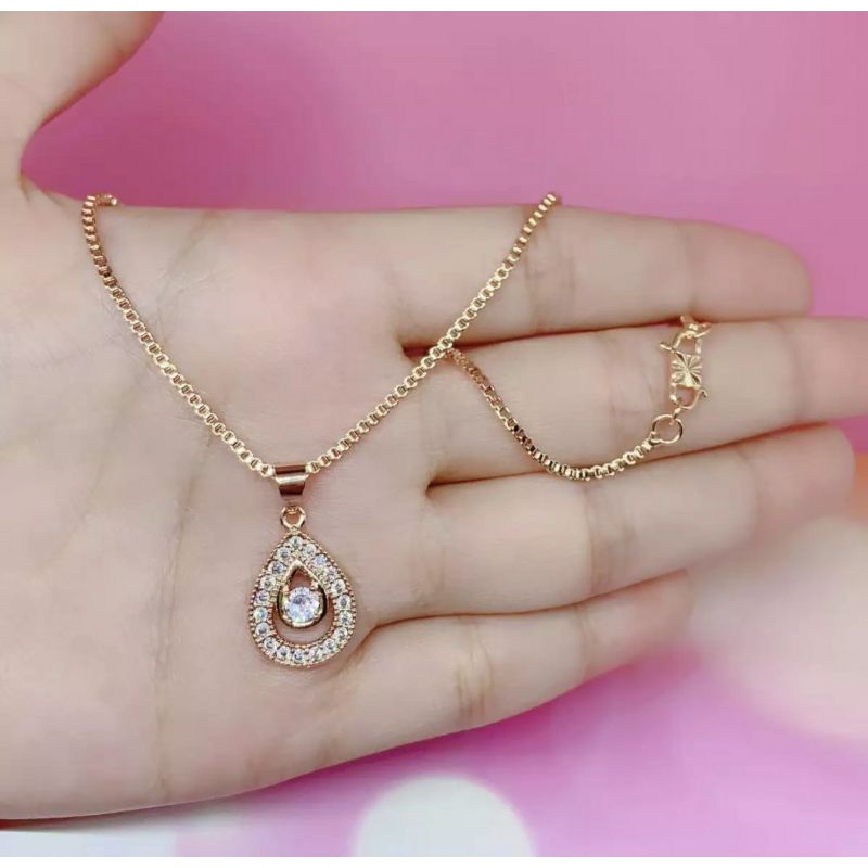kalung liontin bulat