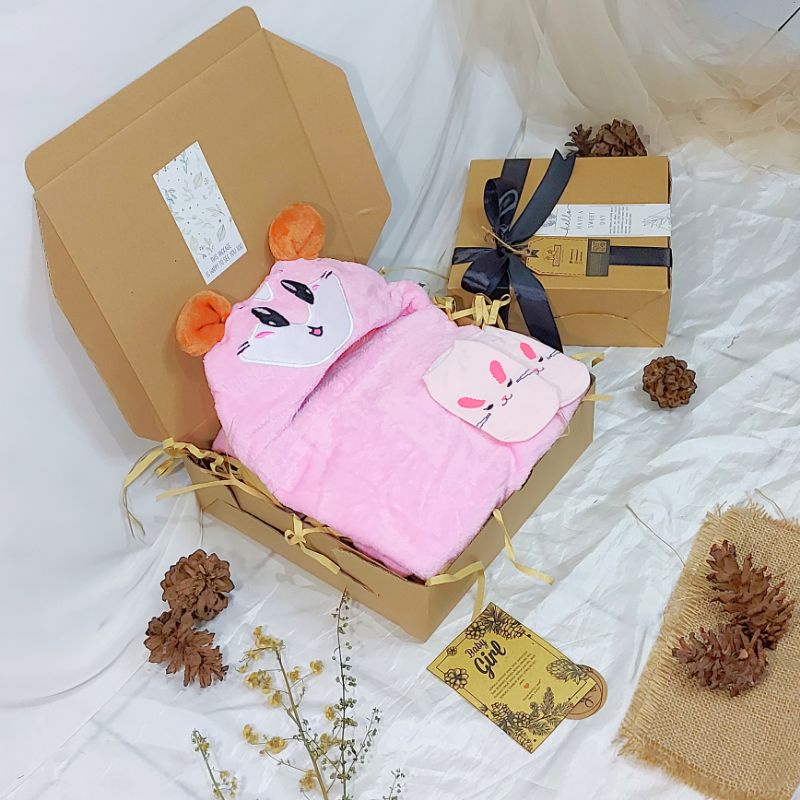 KADO HAMPERS BAYI | HAMPERS SELIMUT BAYI | HAMPERS BABY NEWBORN | SELIMUT DOUBLE FLEECE | SELIMUT TOPI 3D IMPORT | HAT BLANKET 3D | SELIMUT TOPI TEBAL | KADO BAYI SELIMUT-hamster pink hat