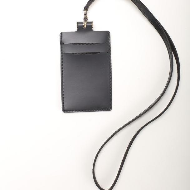 

NAME TAG ID CARD HOLDER KULIT WARNA BLACK HITAM .,