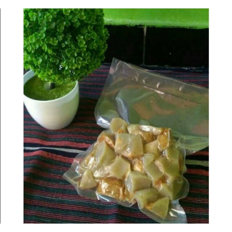 

PENTOL CORAH LAMBE NYONYOR