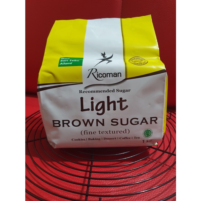 

Ricoman Light Brown Sugar 1000gram / Gula Palem Fine Textured 1kg