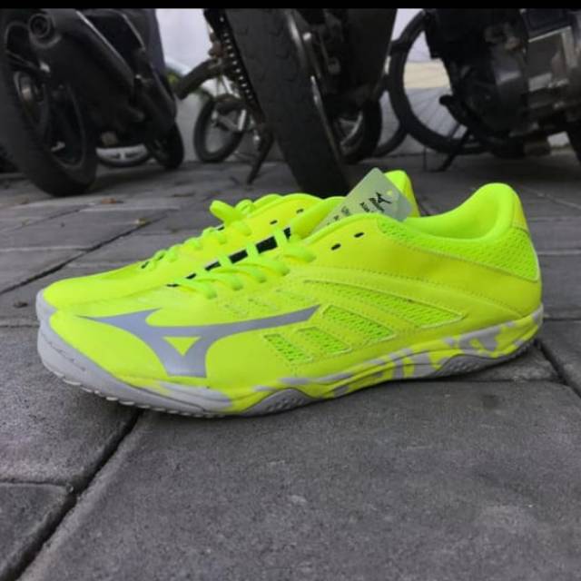 Sepatu Futsal Mizuno Basara 103 Sala Yellow Original