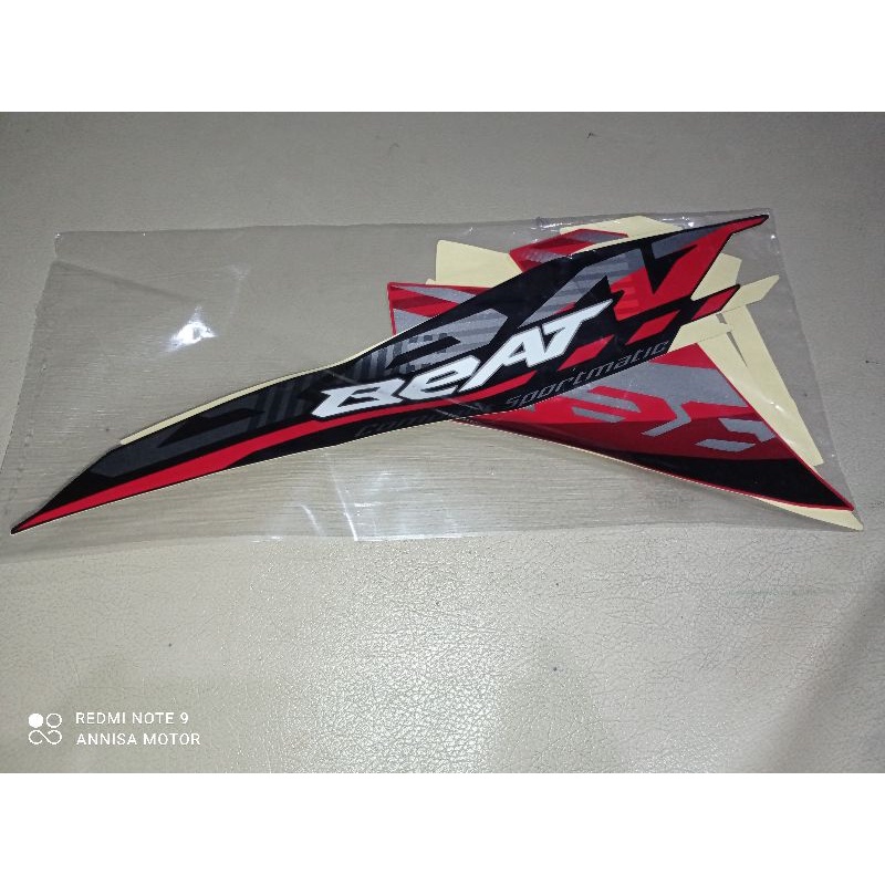 stripinh beat 2021 merah hitam
