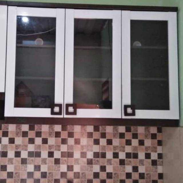 Lemari dapur 3 pintu