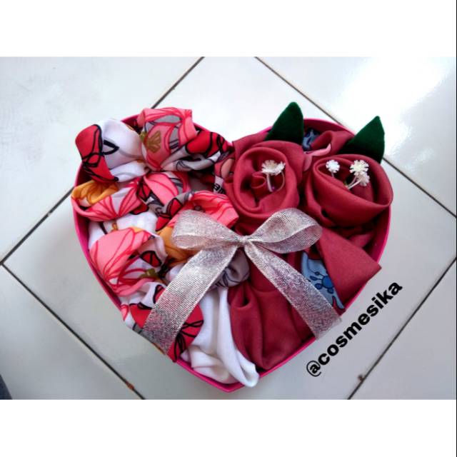 

Hijab box / gift box / buket