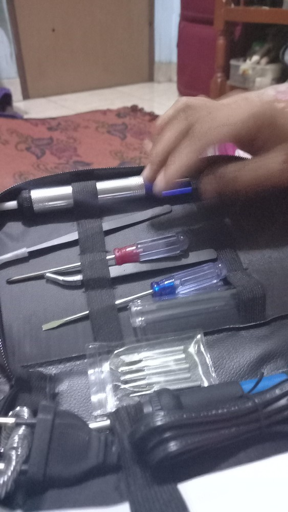 Tool Set Peralatan Solder Kit 7 In 1 60w 220v - Sik-002