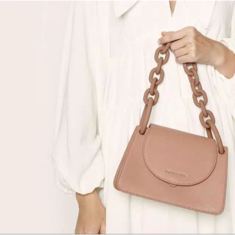 CNK CHUNKY CHAIN LINK SHOULDER BAG