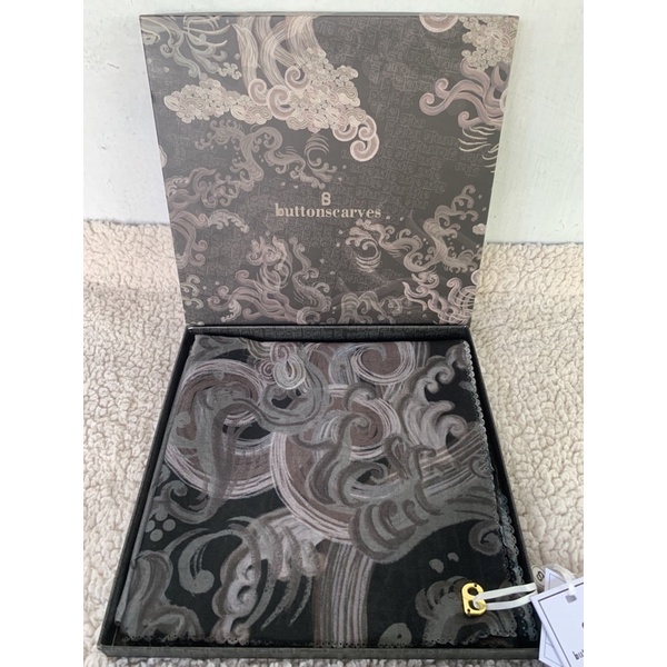 Buttonscarves The Wave Black