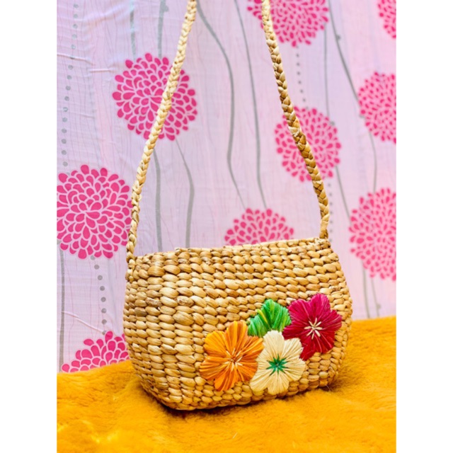 Tas enceng tali panjang sulam