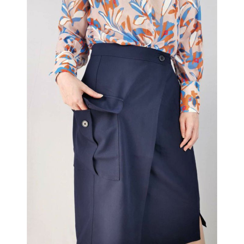 Banana utility skirt navy
