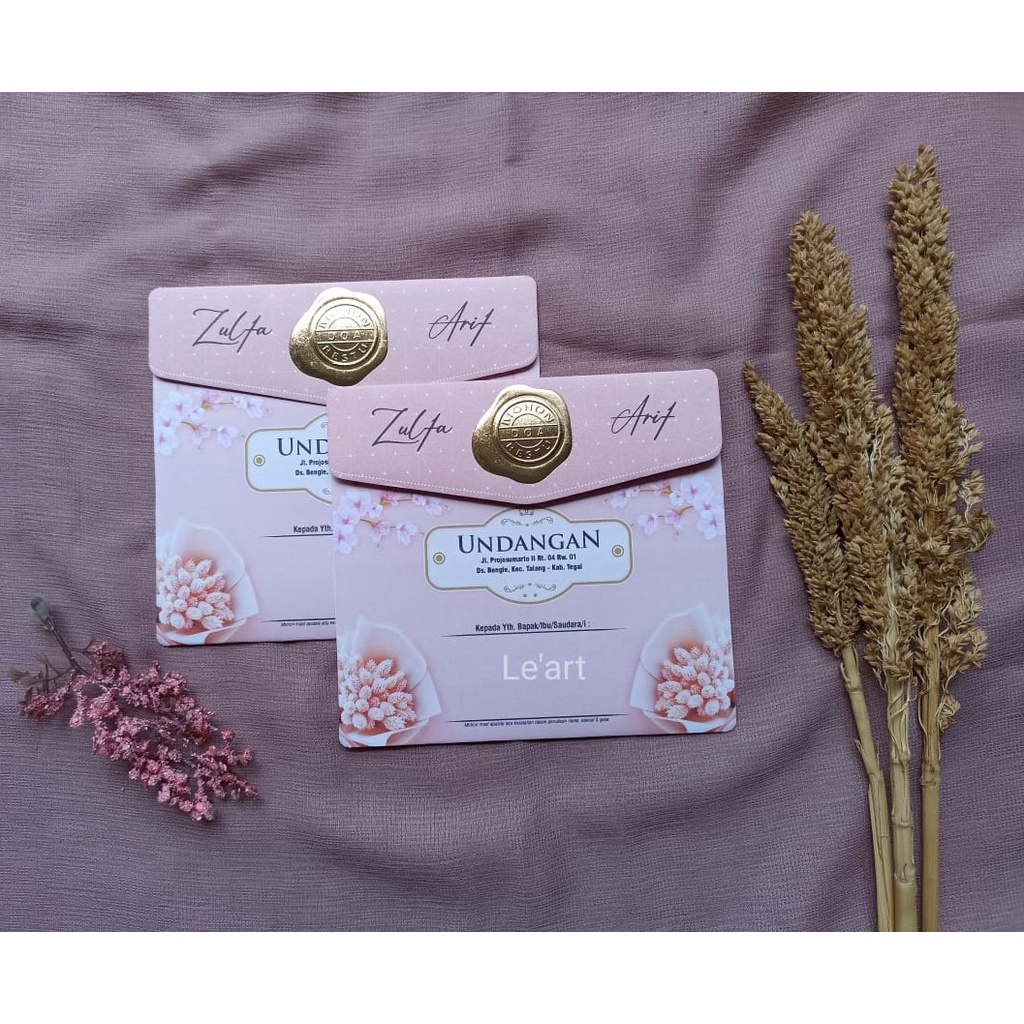 

Cetak Undangan Pernikahan Murah Kode CR7 PINK