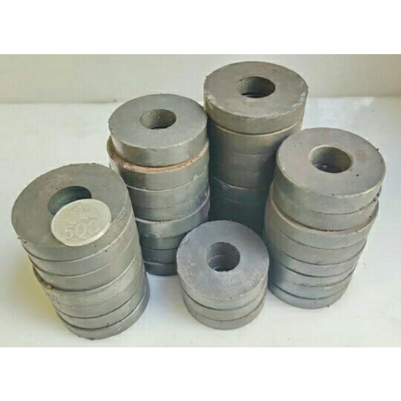 magnet  ferrite model O super lengket  bekas copotan magnet microwave