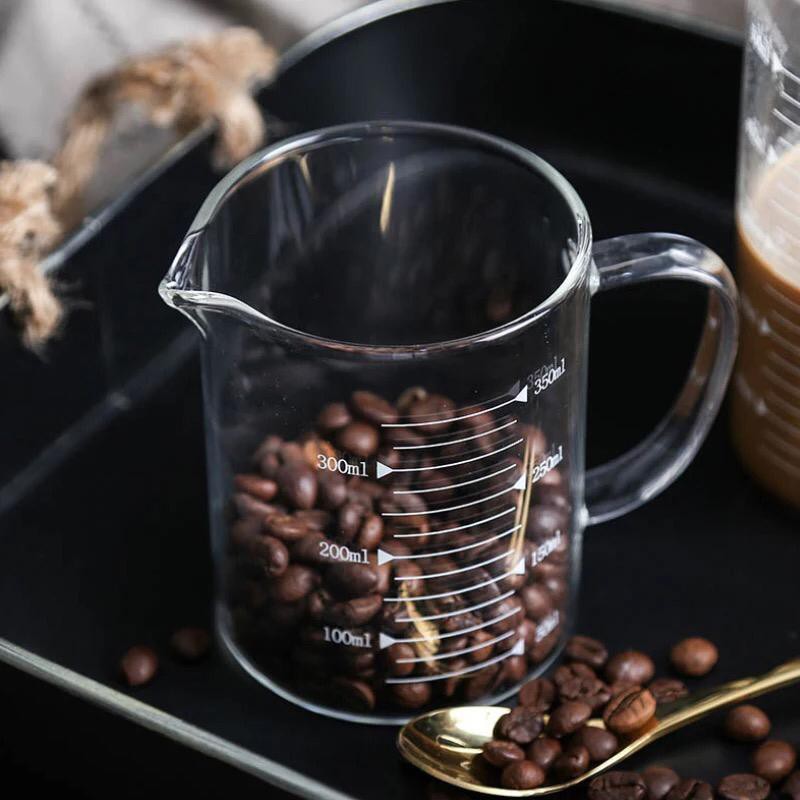 gelas takar kaca borosilicate free tutup kayu / measuring jug glass heat resistant gelas ukur besar