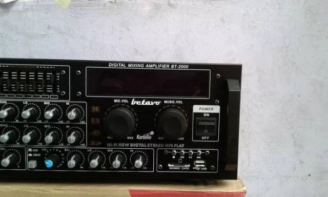 Ampli mixer karaoke betavo BT-2000