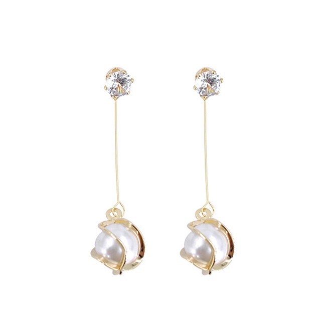 LRC Anting Tusuk Fashion Gold 925 Silver Pearl And Diamond Earrings F51605