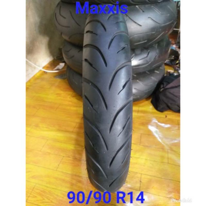 Ban Maxxis Extramax Uk 90/90 Ring 14 Untuk Ban Belakang