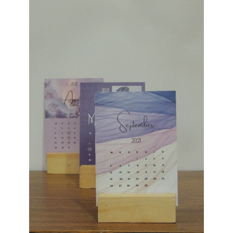 

Kalender Duduk/ Kalender Planner/ Kalender Keja Custom Bisa Buat Kado atau Dekorasi