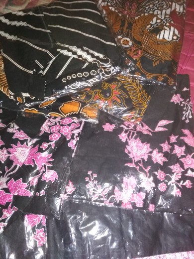Batikcouple Keluarga Maura Couple Sania Ruffle Ori Ndoro Jowi Batik Couple Keluarga Motif Merakhitam