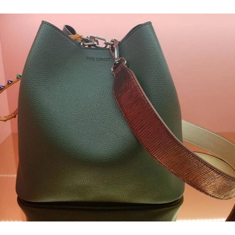 Tas Find Kapoor Original