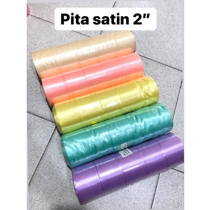 

Pita Satin 2 Inch / Pita satin 5 cm untuk Hiasan Souvenir Hadiah Gift Hampers Dus Box Kado / Pita Kado