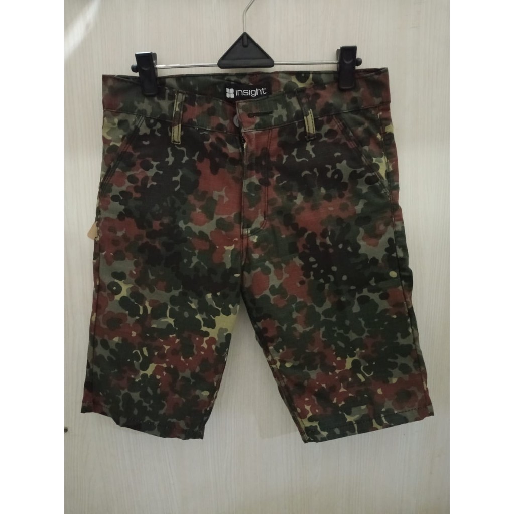 CELANA PENDEK MOTIF ARMY | Merk Insight