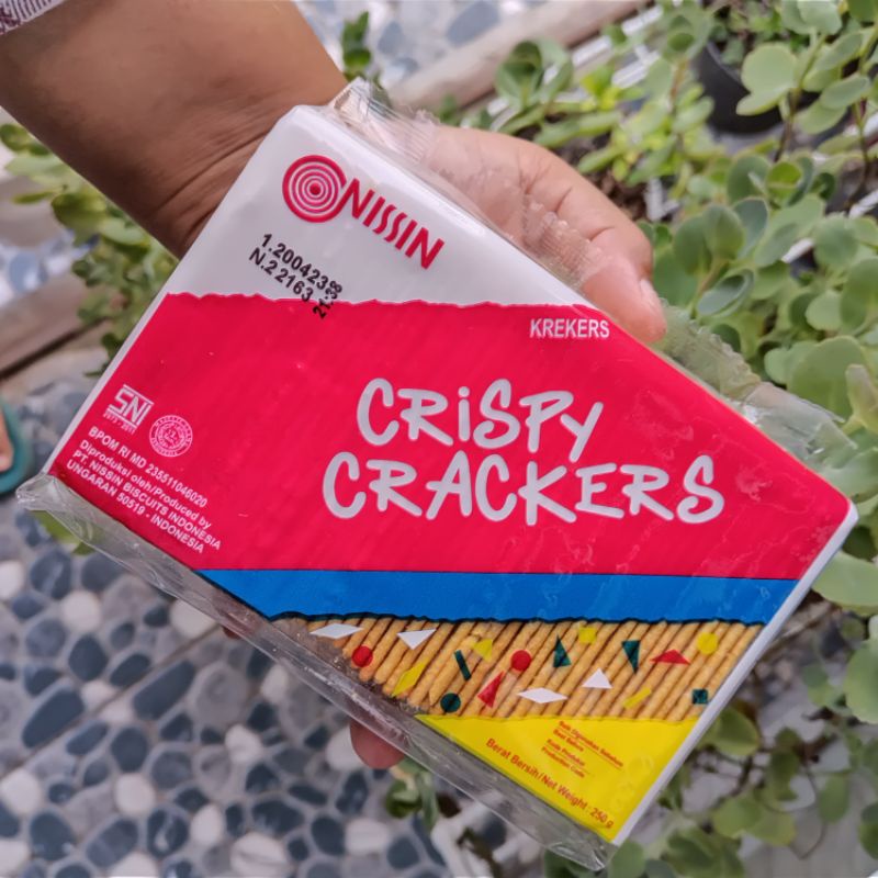 NISSIN CRISPY CREACERS 140GR , 250GR , RTG ISI 10PCS