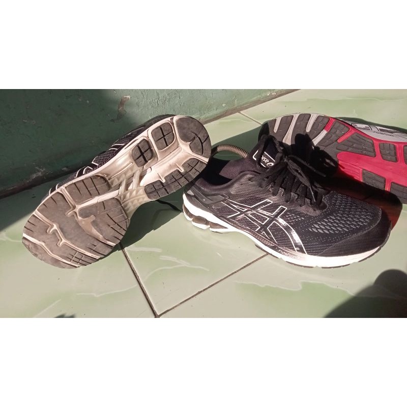 sepatu asic gel kayano 26