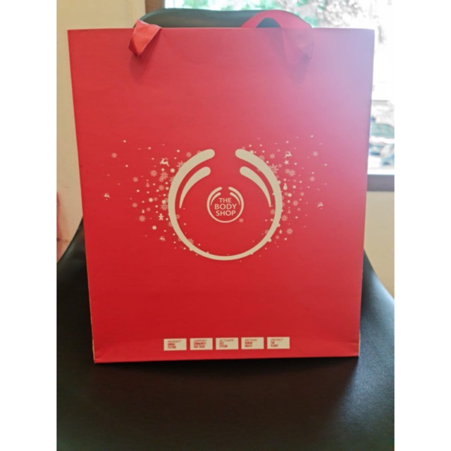 

The Body Shop Red Paperbag