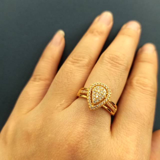 Cincin zircon wynn 8487
