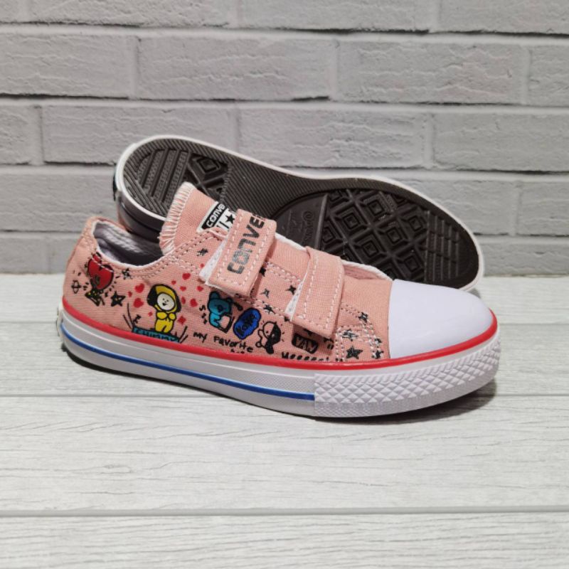 SEPATU ANAK CONVERSE ALL-STAR KARAKTER MOTIF LOW