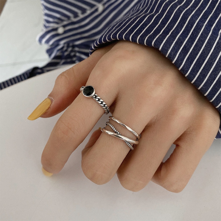 Cincin Silver 925 Hias Kristal Warna Hitam Gaya Vintage Korea Untuk Wanita